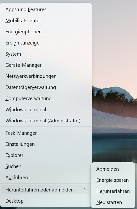 Screenshot des Windows-Menüs, das durch Rechtsklick auf das Startmenü-Symbol geöffnet wird. Das Untermenü 'Herunterfahren oder abmelden' ist ausgewählt und zeigt die Optionen 'Abmelden', 'Energie sparen', 'Herunterfahren' und 'Neu starten'.