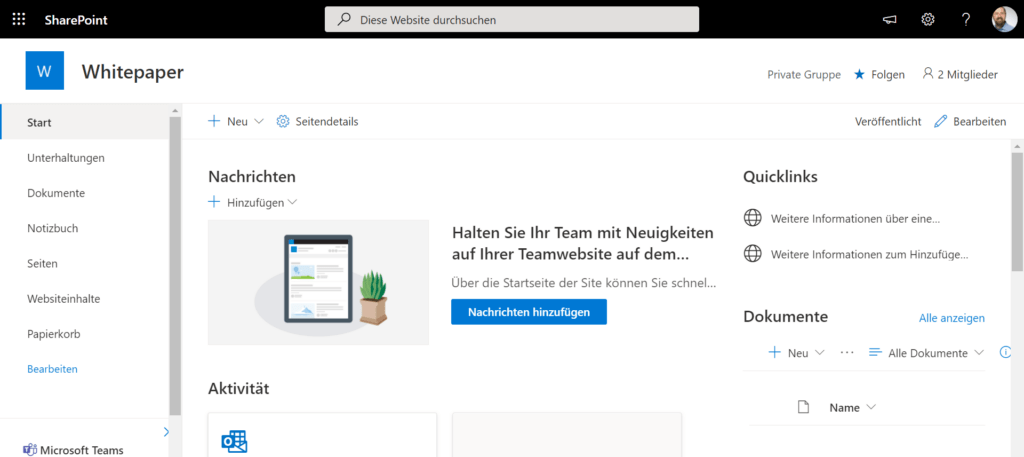 Screenshot einer neu erstellten Microsoft SharePoint Team-Website mit dem Titel 'Whitepaper'. Links befindet sich das Navigationsmenü mit den Optionen: Unterhaltungen, Dokumente, Notizbuch, Seiten, Websiteinhalte und Papierkorb. Im Hauptteil der Seite ist der Bereich 'Nachrichten' zu sehen, mit einem Hinweis zur Verwaltung von Team-Neuigkeiten. Daneben befinden sich Quicklinks und darunter eine Übersicht der zuletzt hinzugefügten Dokumente. Rechts oben steht, dass die Seite als private Gruppe veröffentlicht wurde, mit der Option zu folgen und Informationen über die Mitgliederanzahl (2 Mitglieder).