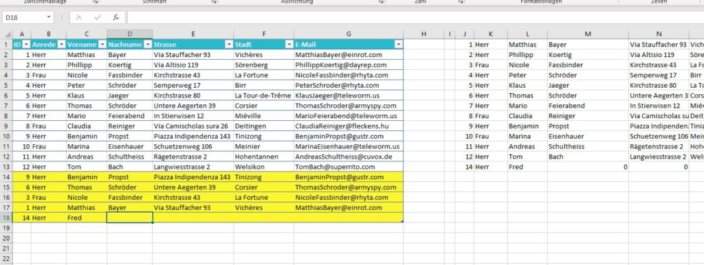 Screenshot, der die Tabelle vom Anfang zeigt, in der die Duplikate gelb markiert sind, und daneben eine Tabelle mit den bereinigten Ergebnissen. In die Ausgangstabelle wird gerade ein neuer Wert eingetragen, der kein Duplikat ist, während darüber ein neuer Eintrag zu sehen ist, der ein Duplikat darstellt. Es ist zu erkennen, dass alle neu eingegebenen Duplikate in der Ausgangstabelle automatisch aussortiert werden, während neue Originaleinträge der Zieltabelle übergeben werden.