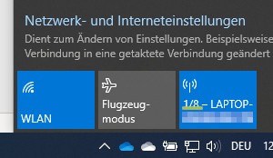 Screenshot der Netzwerk- und Interneteinstellungen. Der Bildschirm dient zum Ändern von Einstellungen, wie beispielsweise das Umstellen einer Verbindung auf eine getaktete Verbindung. Zu den angezeigten Optionen gehören 'WLAN' und 'Flugzeugmodus'.